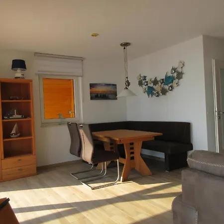 Holiday home Seehaus Arielle Mit Wassergrundstueck Mucheln