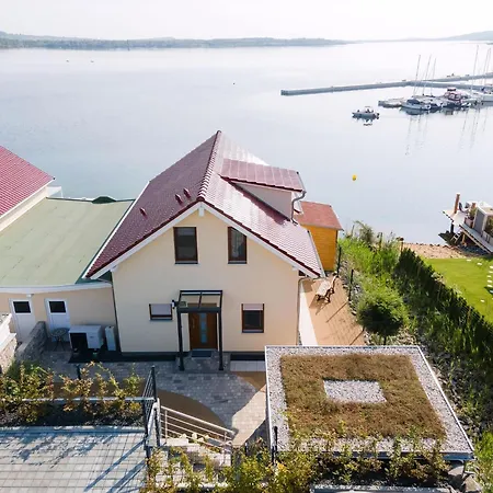 Seehaus Arielle Mit Wassergrundstueck * Mucheln