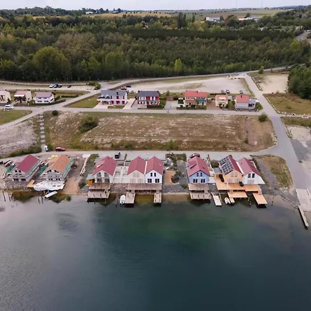 Holiday home Seehaus Arielle Mit Wassergrundstueck *