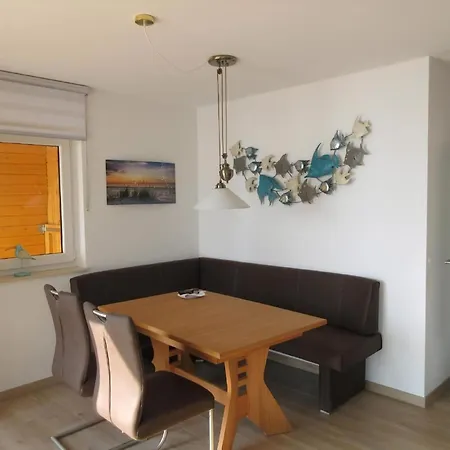 Seehaus Arielle Mit Wassergrundstueck