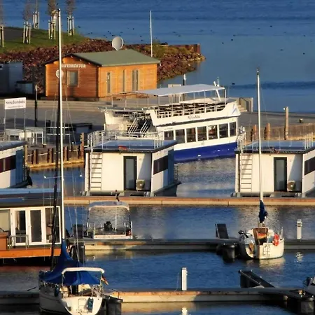 Seehaus Arielle Mit Wassergrundstueck Holiday home